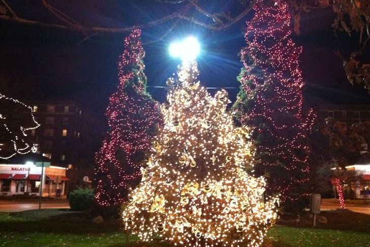Christmas On Shaker Square