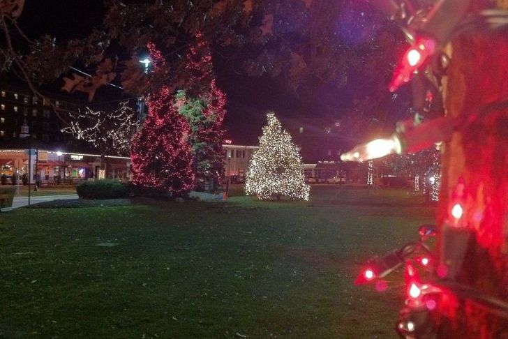 Christmas On Shaker Square