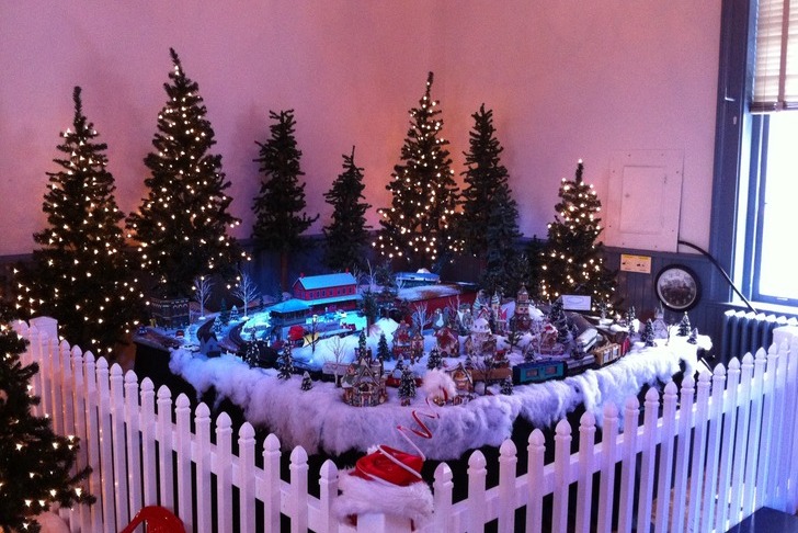 Holly Hall 2010 - Chagrin Falls, OH