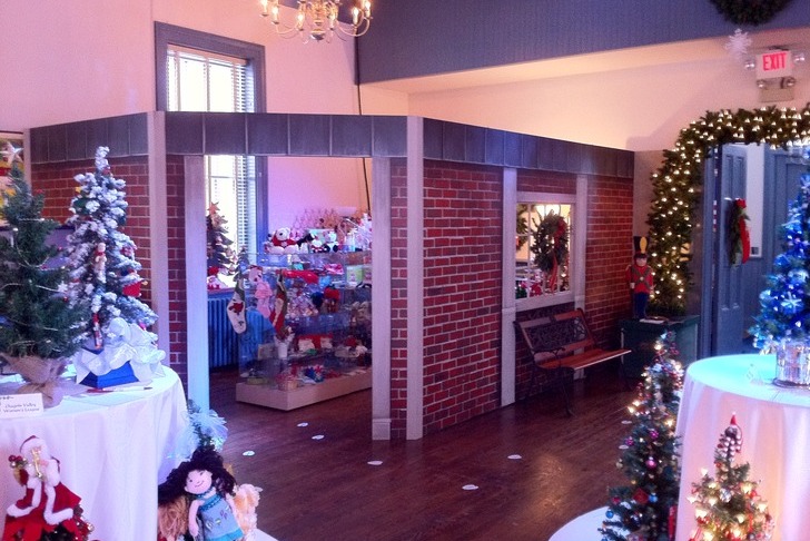 Holly Hall 2010 - Chagrin Falls, OH